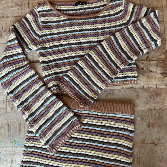 NWOT Fading Light Striped Crochet Sweater Set - Picture 10 of 11